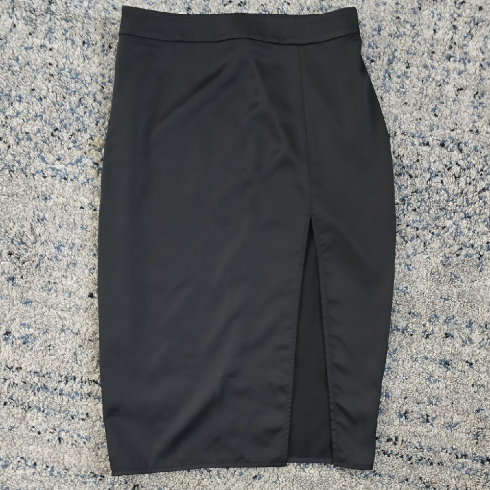 Babaton Black Knee-Length Pencil Skirt with Slit
